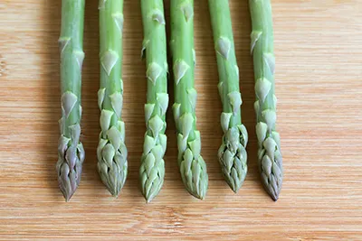 庄内産のアスパラガスは 4月上旬頃からが最盛期
