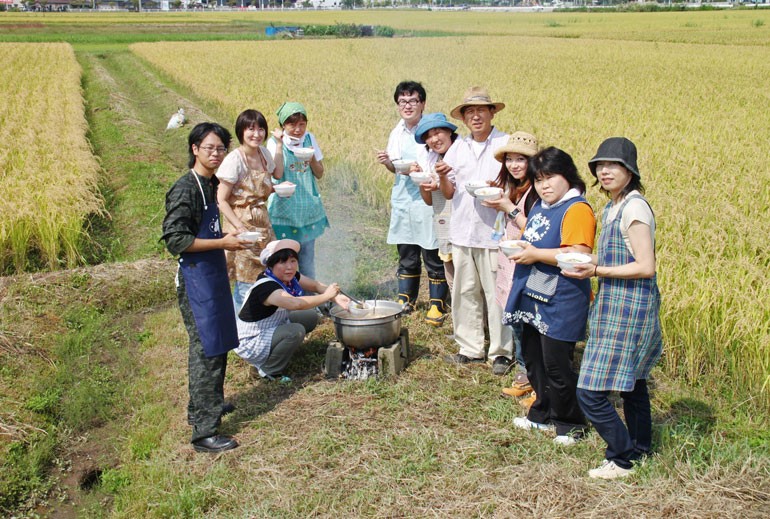 山形の芋煮会とは 味の農園