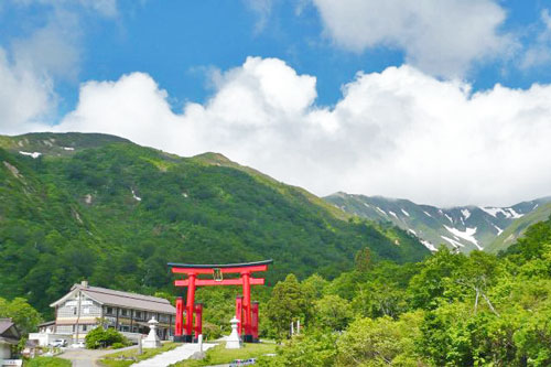 出羽三山　湯殿山　月山